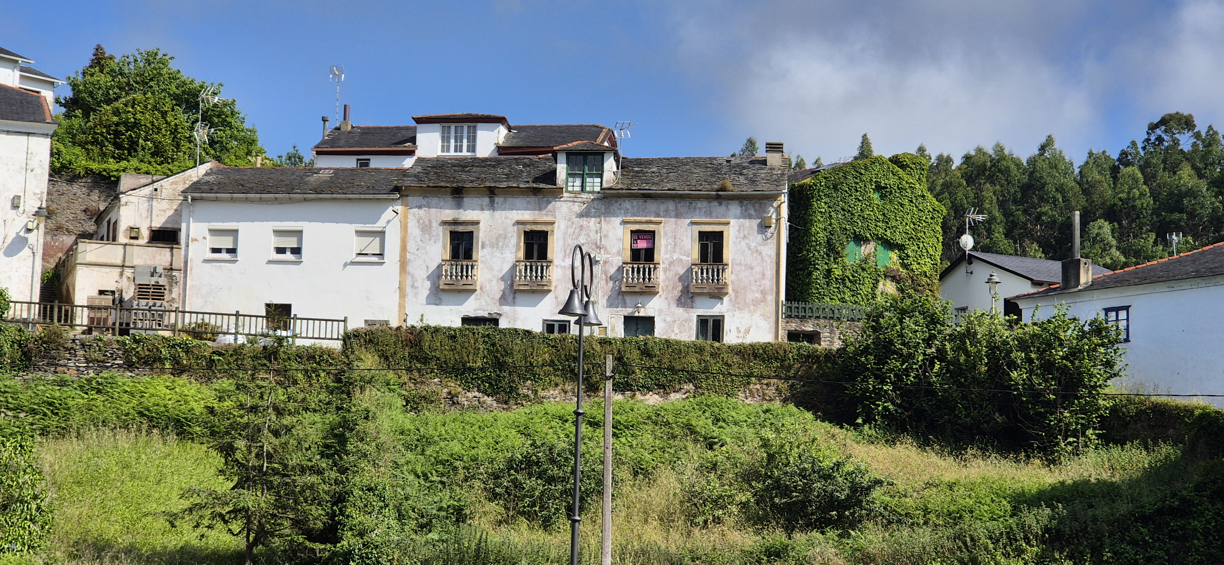 PROPIEDAD ÚNICA EN VIAVÉLEZ - ASTURIAS